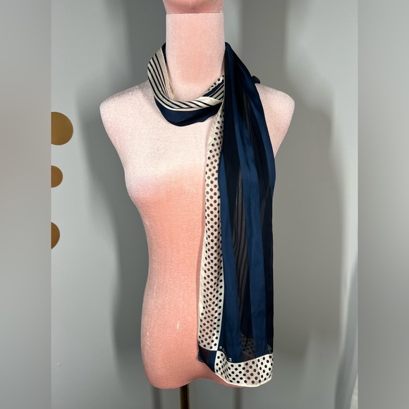 GUC Echo Shadow Striped Scarf - Picture 7 of 9